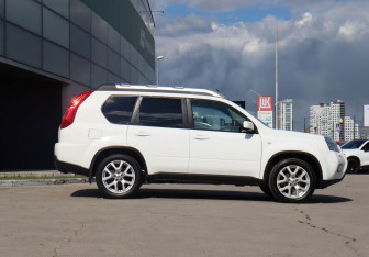 Подержанный автомобиль Nissan X-Trail 2012 года (4 фото)