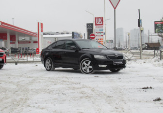 Подержанный автомобиль Skoda Octavia Wagon 2013 года (3 фото)