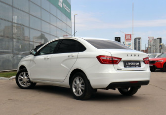 Подержанный автомобиль LADA (ВАЗ) Vesta Sedan 2016 года (7 фото)