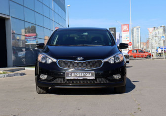 Подержанный автомобиль Kia Cerato Sedan 2013 года (2 фото)