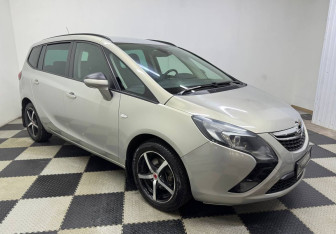 Подержанный автомобиль Opel Zafira Compactvan 2012 года (3 фото)
