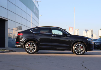 Подержанный автомобиль Geely Tugella 2024 года (4 фото)