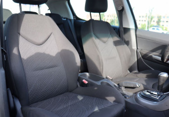 Подержанный автомобиль Peugeot 308 Hatchback 2011 года (11 фото)