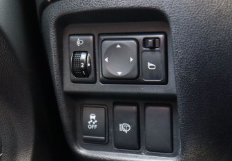 Подержанный автомобиль Nissan Juke 2013 года (11 фото)