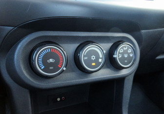 Подержанный автомобиль Mitsubishi Lancer Hatchback 2008 года (16 фото)