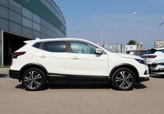 Подержанный автомобиль Nissan Qashqai 2019 года (4 фото)