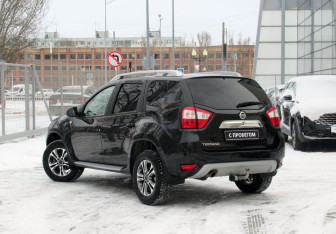 Подержанный автомобиль Nissan Terrano 2016 года (7 фото)