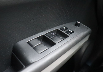 Подержанный автомобиль Nissan X-Trail 2008 года (14 фото)