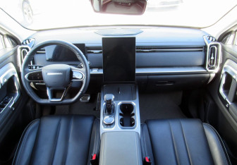 Подержанный автомобиль Jaecoo J7 2023 года (20 фото)