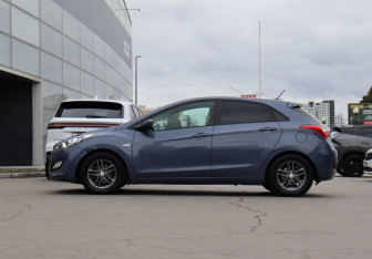 Подержанный автомобиль Hyundai i30 Hatchback 2012 года (8 фото)