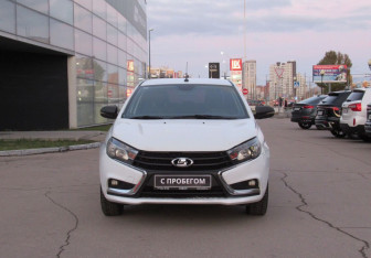 Подержанный автомобиль LADA (ВАЗ) Vesta Sedan 2016 года (2 фото)