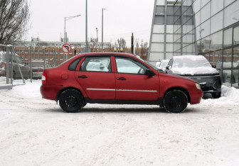 Подержанный автомобиль LADA (ВАЗ) Kalina Sedan 2005 года (4 фото)
