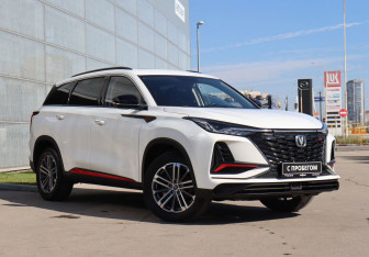 Подержанный автомобиль Changan CS75PLUS 2023 года (3 фото)