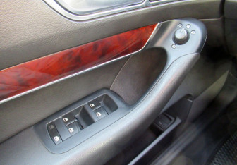 Подержанный автомобиль Audi A6 Sedan 2008 года (19 фото)