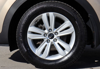 Подержанный автомобиль Kia Sportage 2017 года (9 фото)