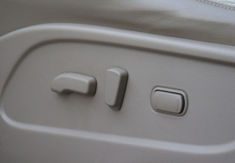Подержанный автомобиль Nissan Murano Suv 2011 года (16 фото)