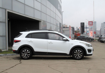 Подержанный автомобиль Kia Rio Hatchback 2018 года (4 фото)