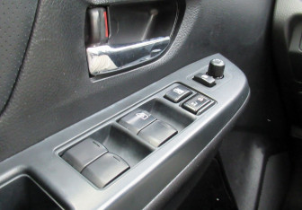 Подержанный автомобиль Subaru Impreza Hatchback 2013 года (11 фото)