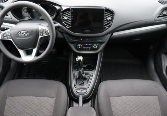 Подержанный автомобиль LADA (ВАЗ) Vesta Sedan 2020 года (13 фото)