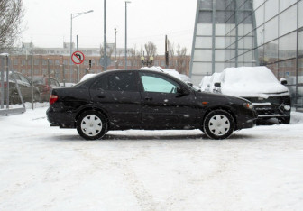 Подержанный автомобиль Nissan Almera Sedan 2004 года (4 фото)