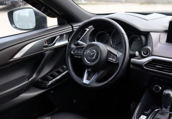 Подержанный автомобиль Mazda CX-9 2018 года (12 фото)
