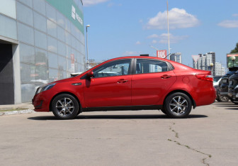 Подержанный автомобиль Kia Rio Sedan 2013 года (8 фото)