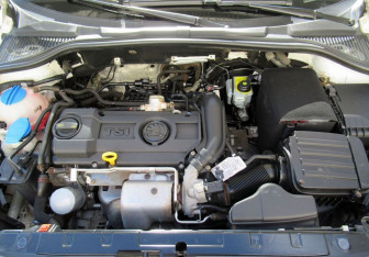 Подержанный автомобиль Skoda Yeti 2014 года (19 фото)