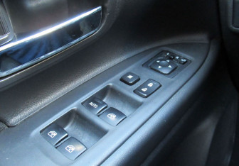 Подержанный автомобиль Mitsubishi Outlander 2016 года (16 фото)