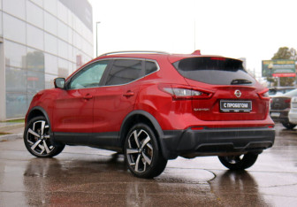 Подержанный автомобиль Nissan Qashqai 2020 года (7 фото)