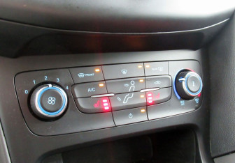 Подержанный автомобиль Ford Focus Wagon 2017 года (15 фото)