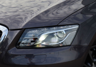 Подержанный автомобиль Audi Q5 2010 года (10 фото)