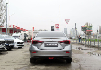 Подержанный автомобиль Mazda 3 Sedan 2013 года (6 фото)