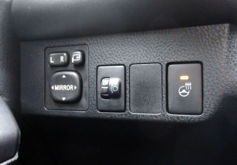 Подержанный автомобиль Toyota RAV4 2016 года (16 фото)