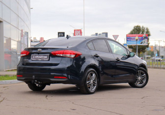 Подержанный автомобиль Kia Cerato Sedan 2019 года (5 фото)