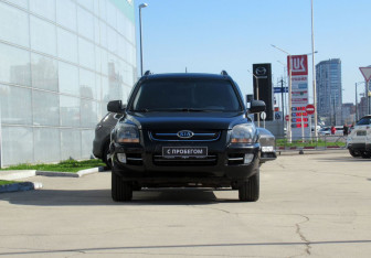 Подержанный автомобиль Kia Sportage 2008 года (2 фото)