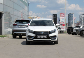 Подержанный автомобиль LADA (ВАЗ) Vesta Sedan 2024 года (2 фото)
