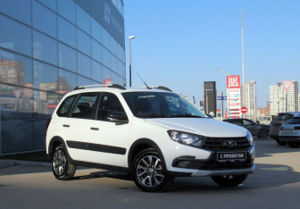 Подержанный автомобиль LADA (ВАЗ) Granta Wagon 2023 года (3 фото)
