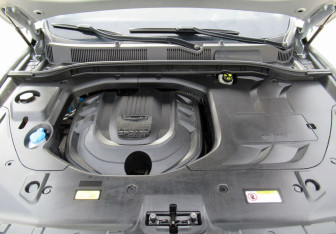 Подержанный автомобиль Geely Atlas Pro 2022 года (10 фото)