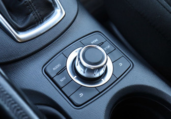 Подержанный автомобиль Mazda CX-5 2014 года (16 фото)
