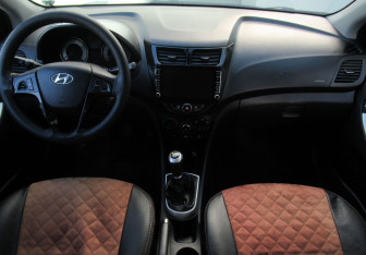 Подержанный автомобиль Hyundai Solaris Sedan 2013 года (12 фото)