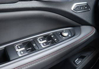 Подержанный автомобиль Geely Tugella 2023 года (21 фото)