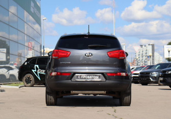 Подержанный автомобиль Kia Sportage 2014 года (6 фото)