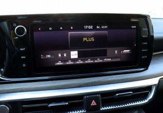 Подержанный автомобиль Kia K5 2022 года (16 фото)