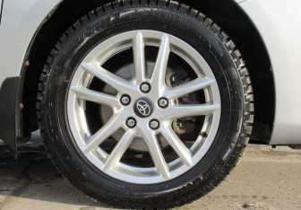 Подержанный автомобиль Toyota Corolla Sedan 2007 года (9 фото)