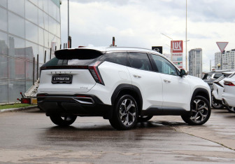 Новый Geely Atlas 2025 (5 фото)