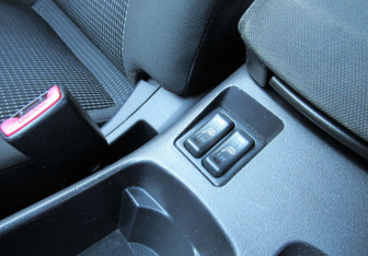 Подержанный автомобиль Mitsubishi Lancer Hatchback 2008 года (17 фото)