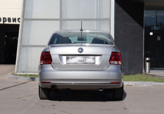 Подержанный автомобиль Volkswagen Polo Sedan 2018 года (4 фото)