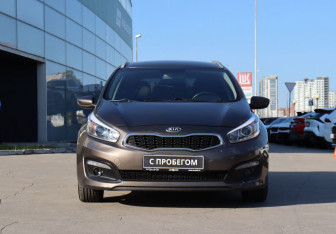 Подержанный автомобиль Kia Ceed Wagon 2017 года (2 фото)
