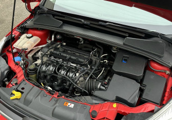 Подержанный автомобиль Ford Focus Hatchback 2014 года (19 фото)