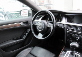 Подержанный автомобиль Audi A5 Liftback 2011 года (17 фото)
